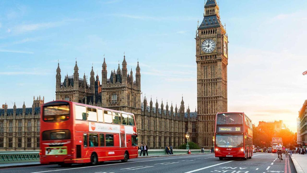 Cool Covent Garden Theatre Design Hub For Families Friends Couples Apartman London Kültér fotó