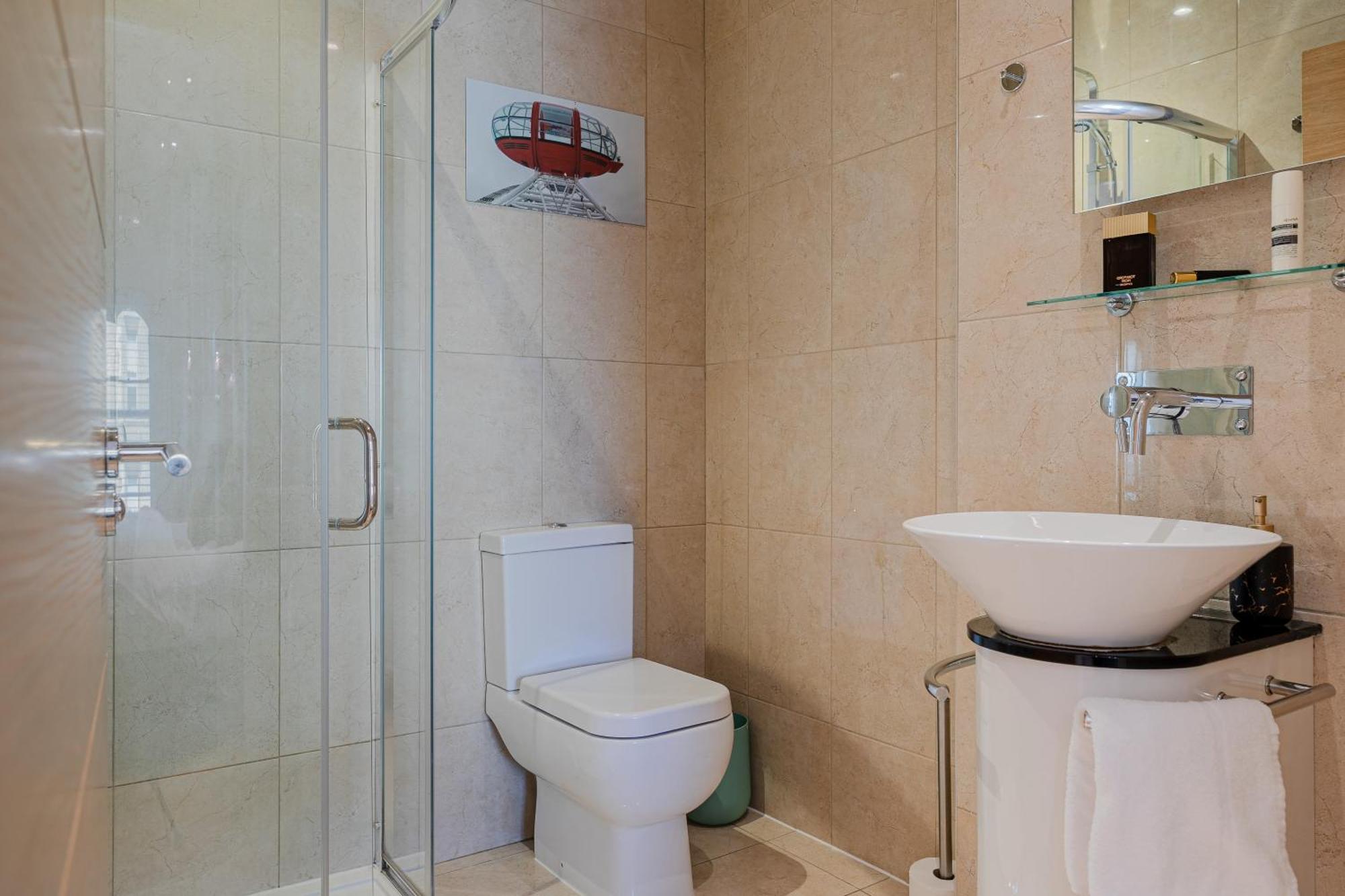 Cool Covent Garden Theatre Design Hub For Families Friends Couples Apartman London Kültér fotó